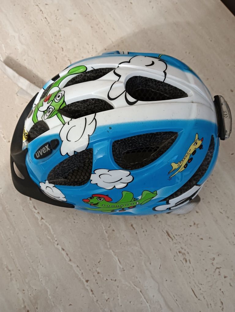 Kask rowerowy dziecięcy Uvex rozmiar 49-55