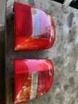 Farois trazeiros e espelhos de audi A4 avant 1998