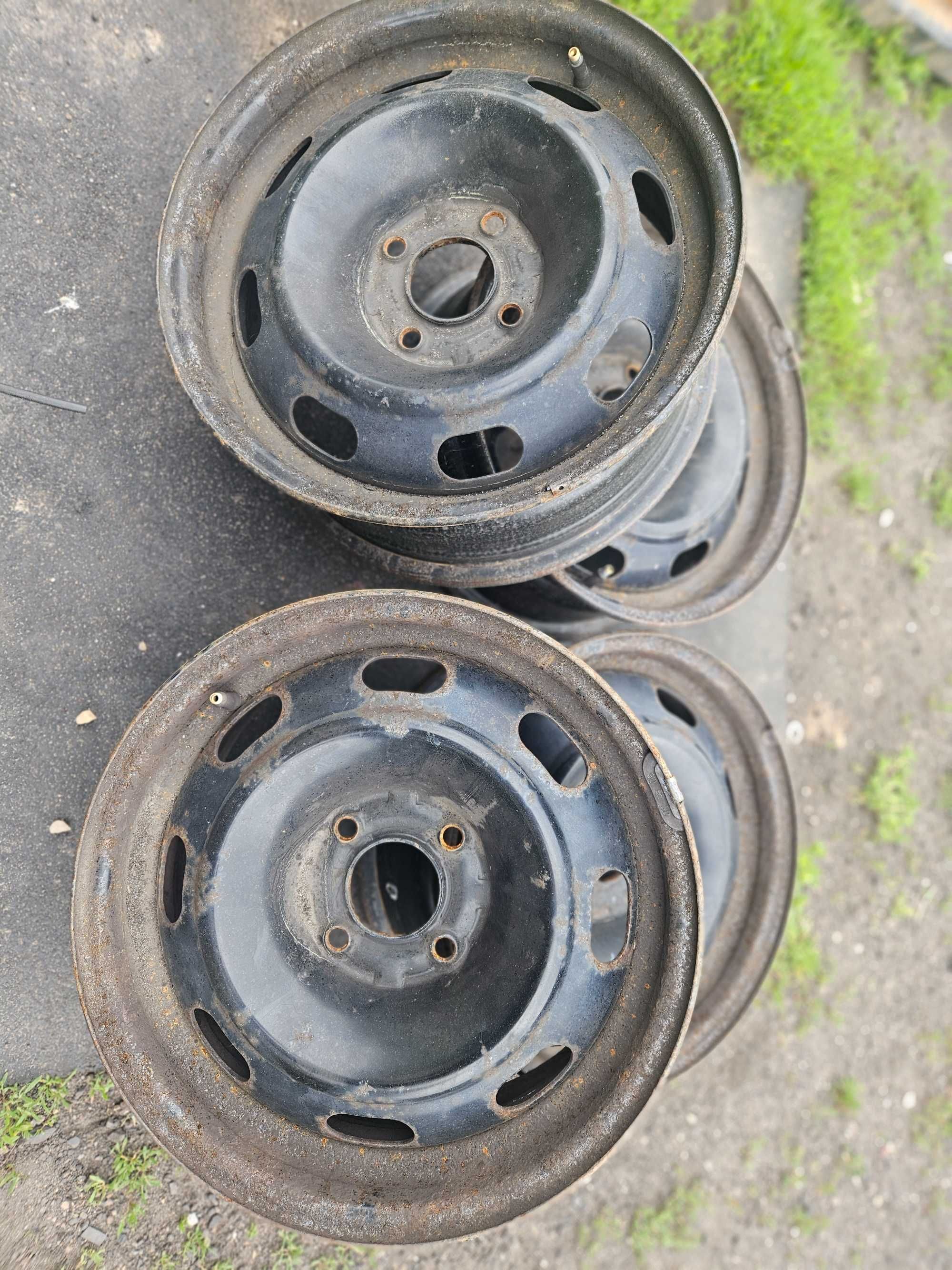 4x Felgi 15 Peugeot 1007 , 207 , 307  , 208  Citroen C2 C3 C4 DS3