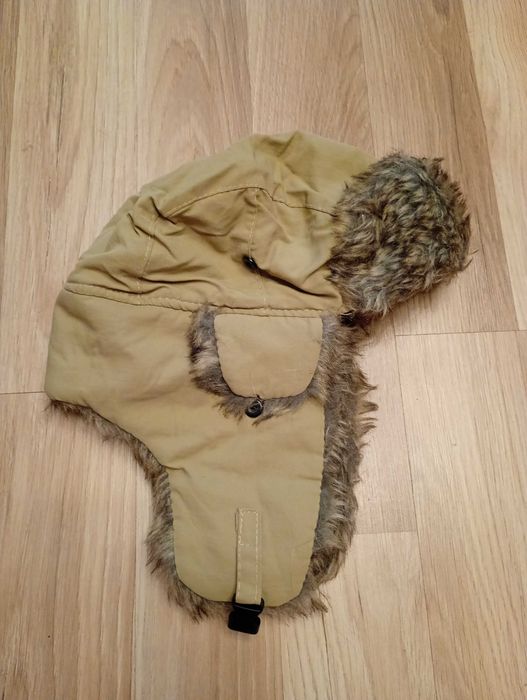 Zimowa czapka z futerkiem