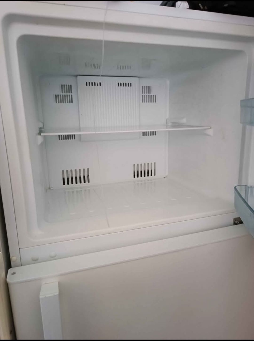Frigorífico com congelador