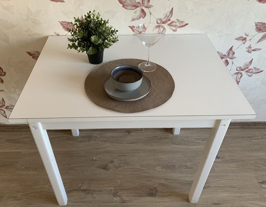 Стіл кухонний білий, розкладний 65*88 см.