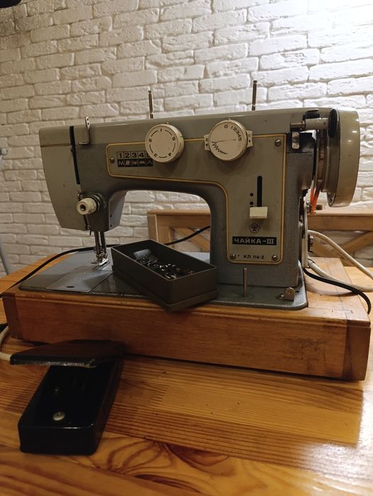 Швейна машинка з електроприводом