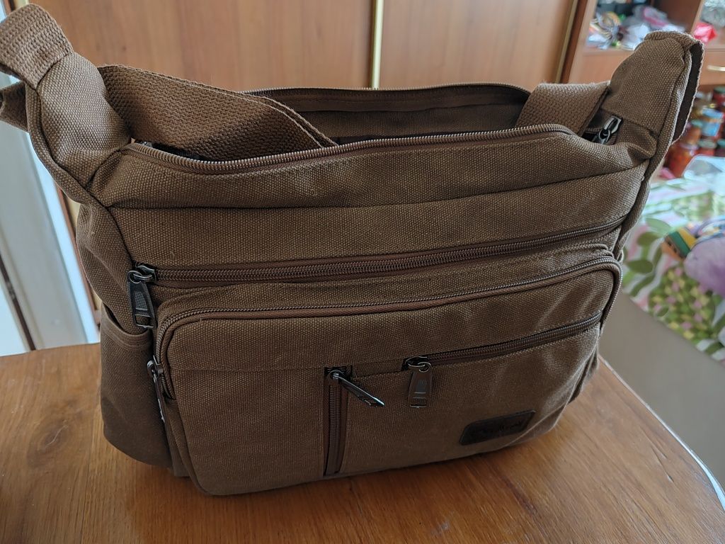 Продам сумку холщовую,цвет Brown.В наличии.