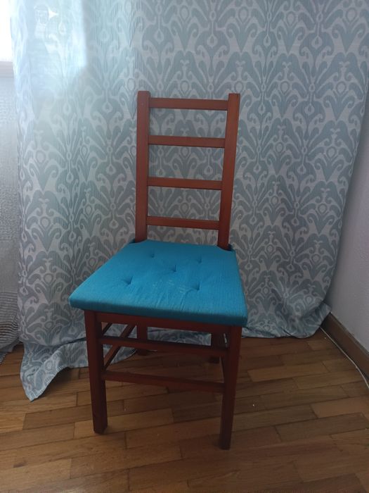 Cadeira em Cerejeira