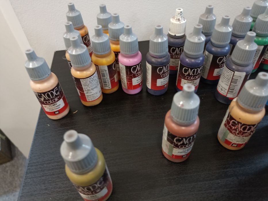 Warhammer farby dużo !!!