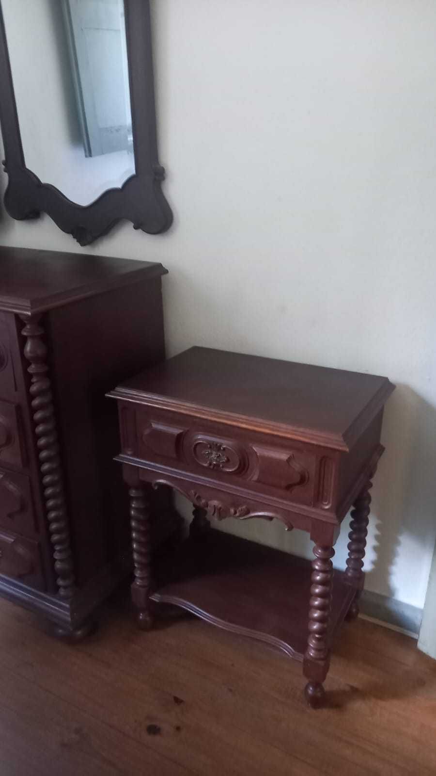 Conjunto de Mobília de Quarto