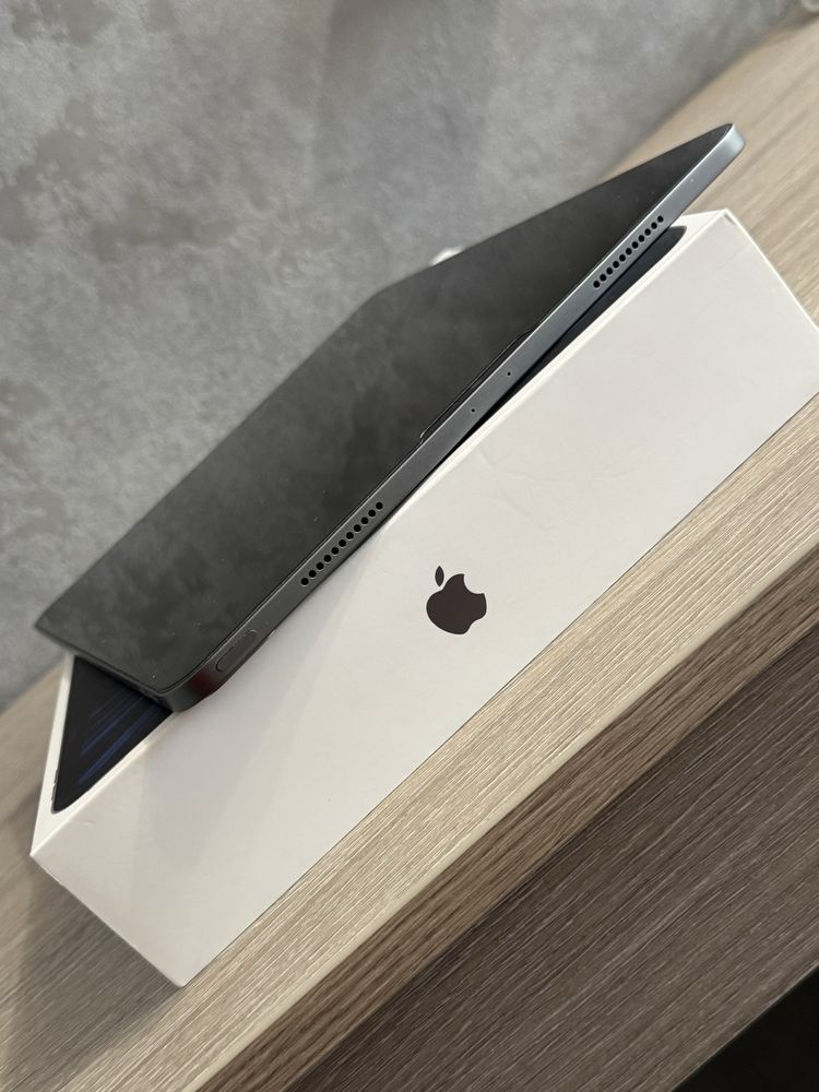 iPad Pro 12.9-inch (5th Generation) Wi-Fi
