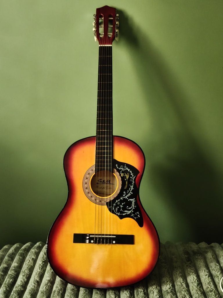 Gitara dziecieca.