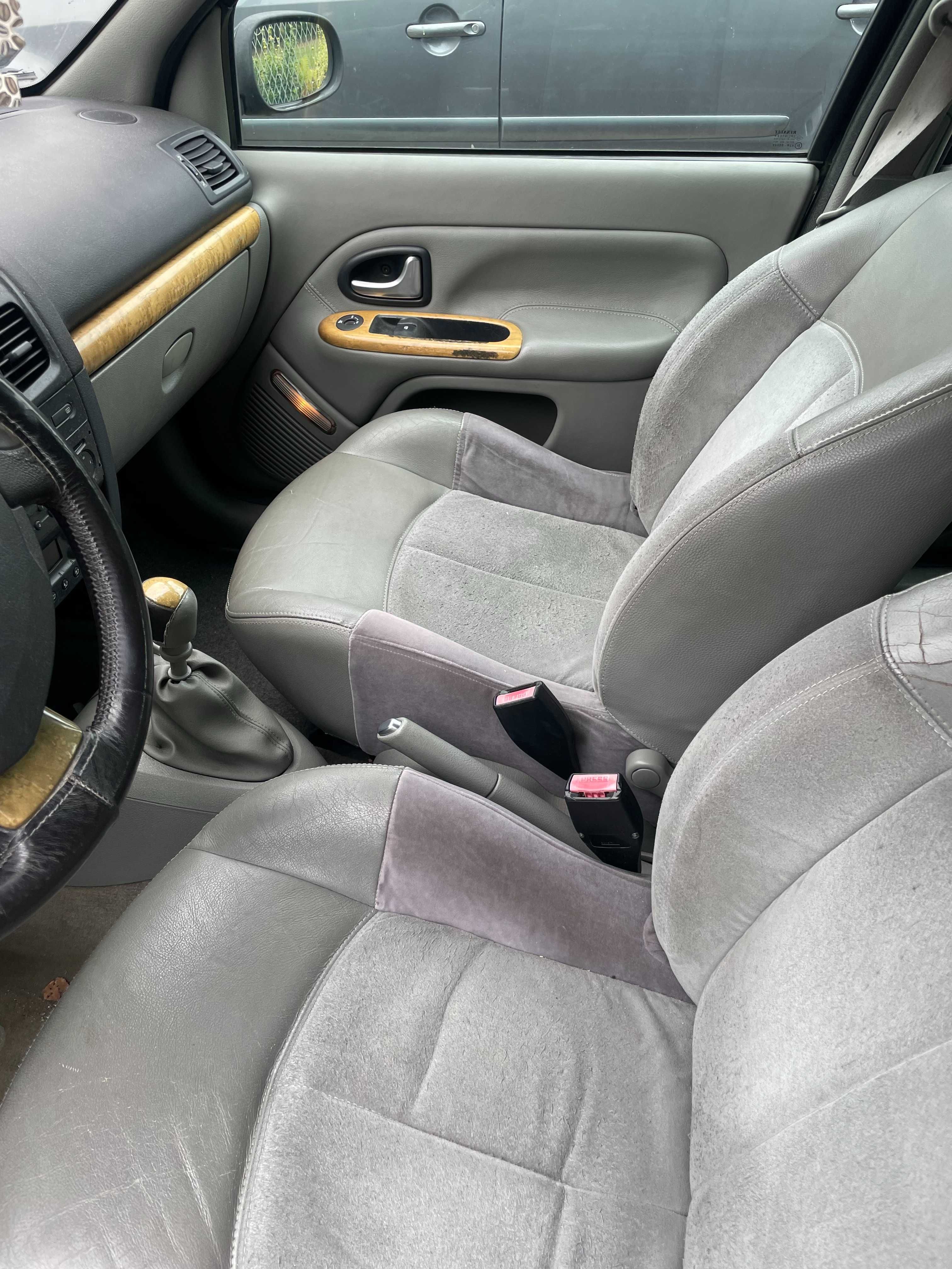 Renault CLIO II Initiale,  2003 rok