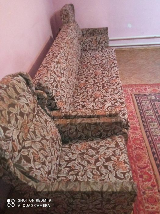 Диван та два крісла