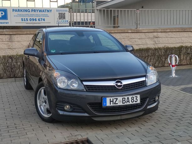 Opel Astra GTC / Benzyna / Tempomat / Czujniki Parkowania / Alufelgi / z Niemiec