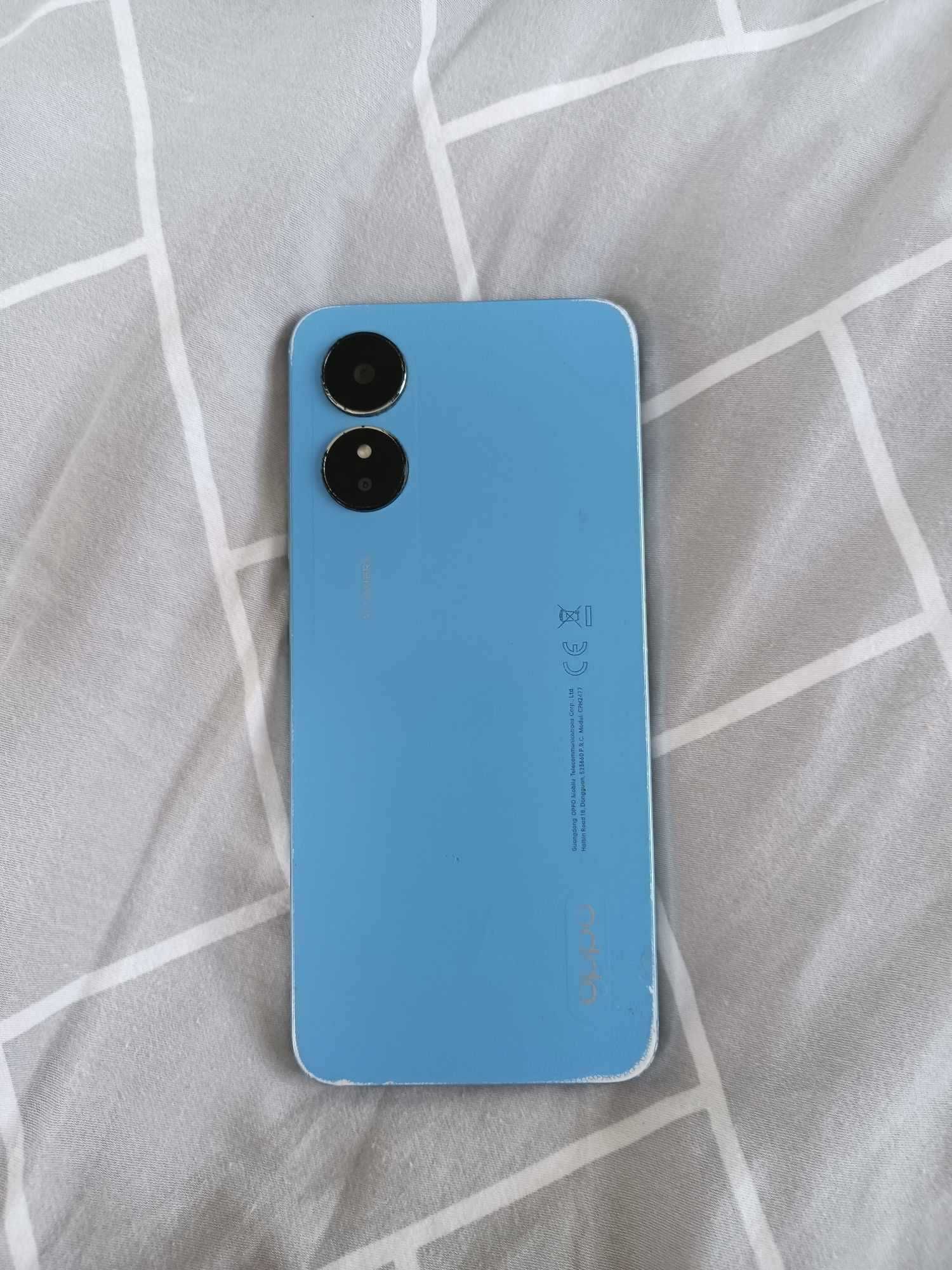 Oppo A17 z pudelkiem