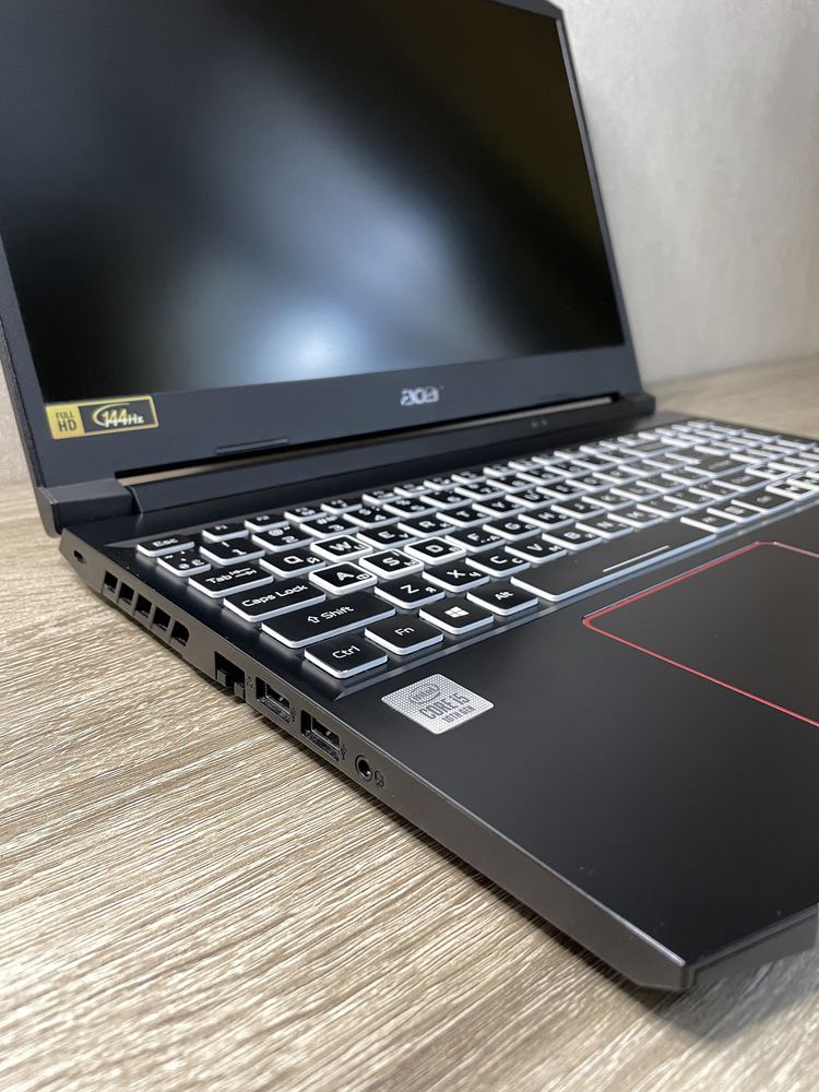 Игровой ноутбук Acer Nitro 5 i5 10300 GTX 1660TI
