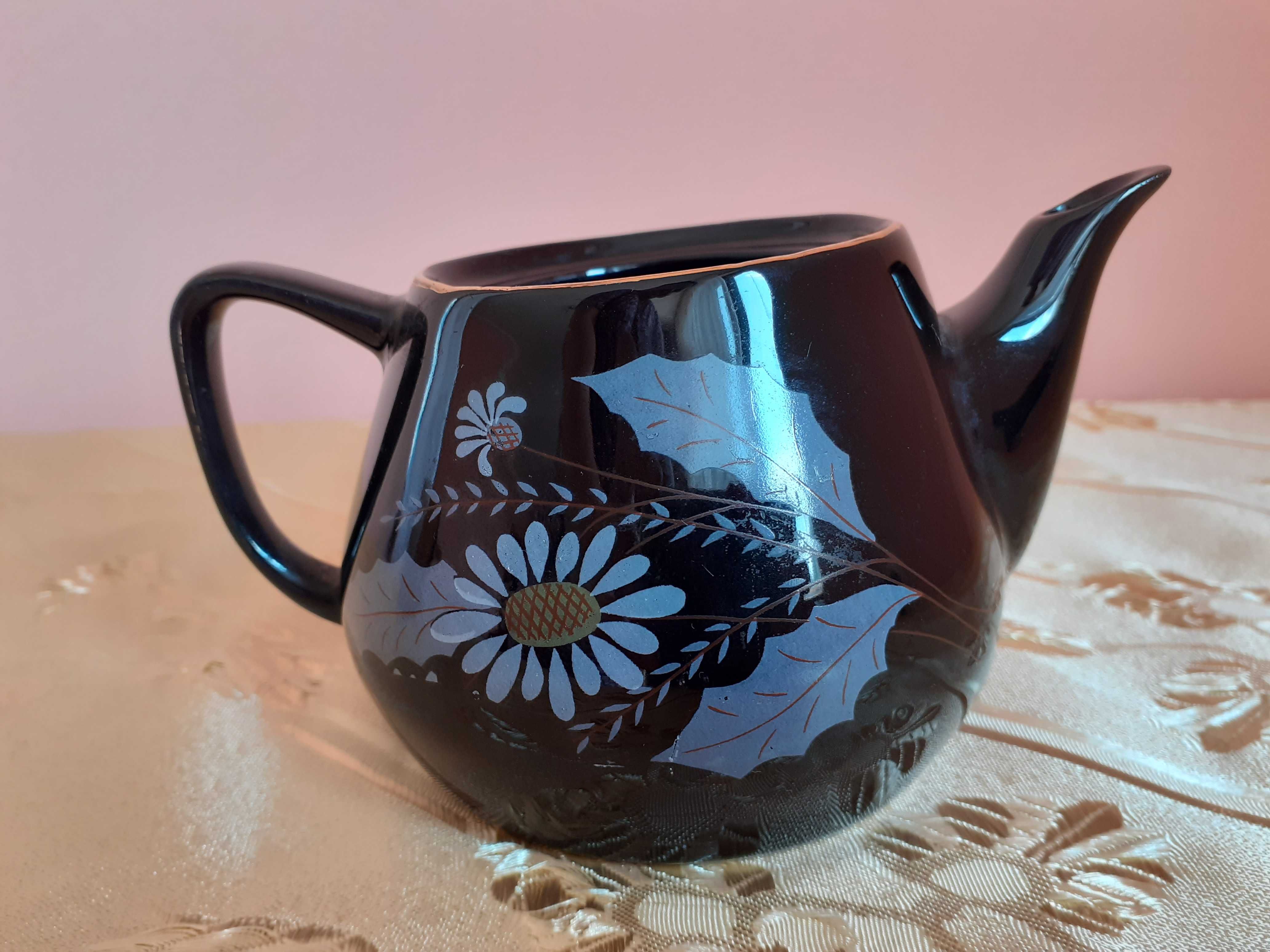 Porcelana Chodzież Iza Ira dzbanek imbryk do herbaty czarny w kwiaty