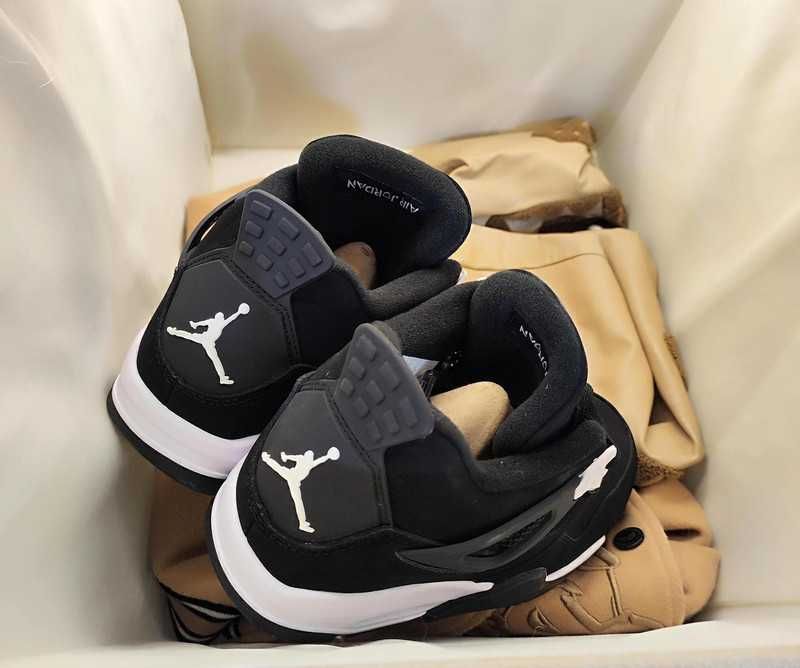 Buty meskie Mokasyny Jordan_4_White_Thunder R.39