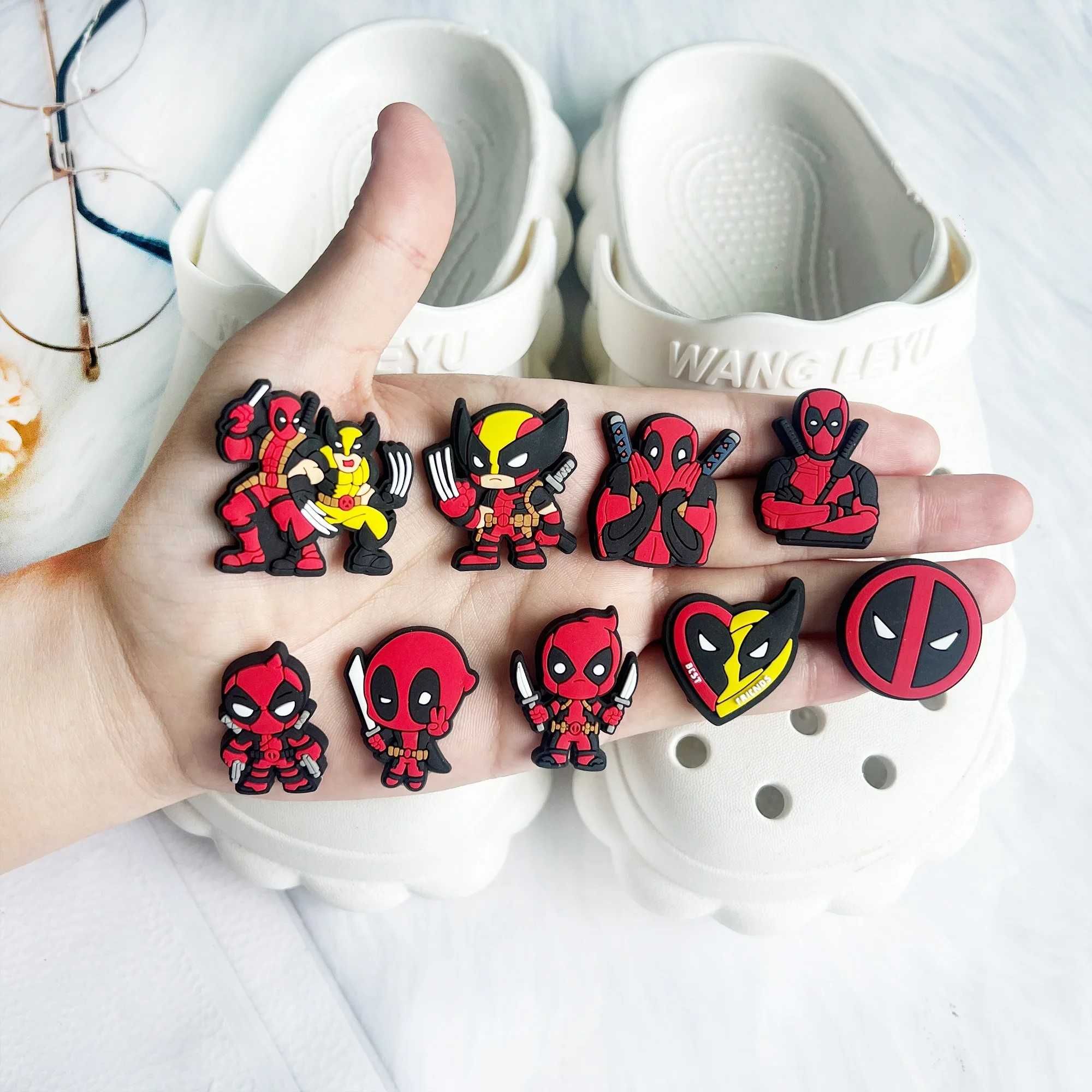 Przypinki do butów crocs DEADPOOL WOLVERINE Avengers MARVEL prezent