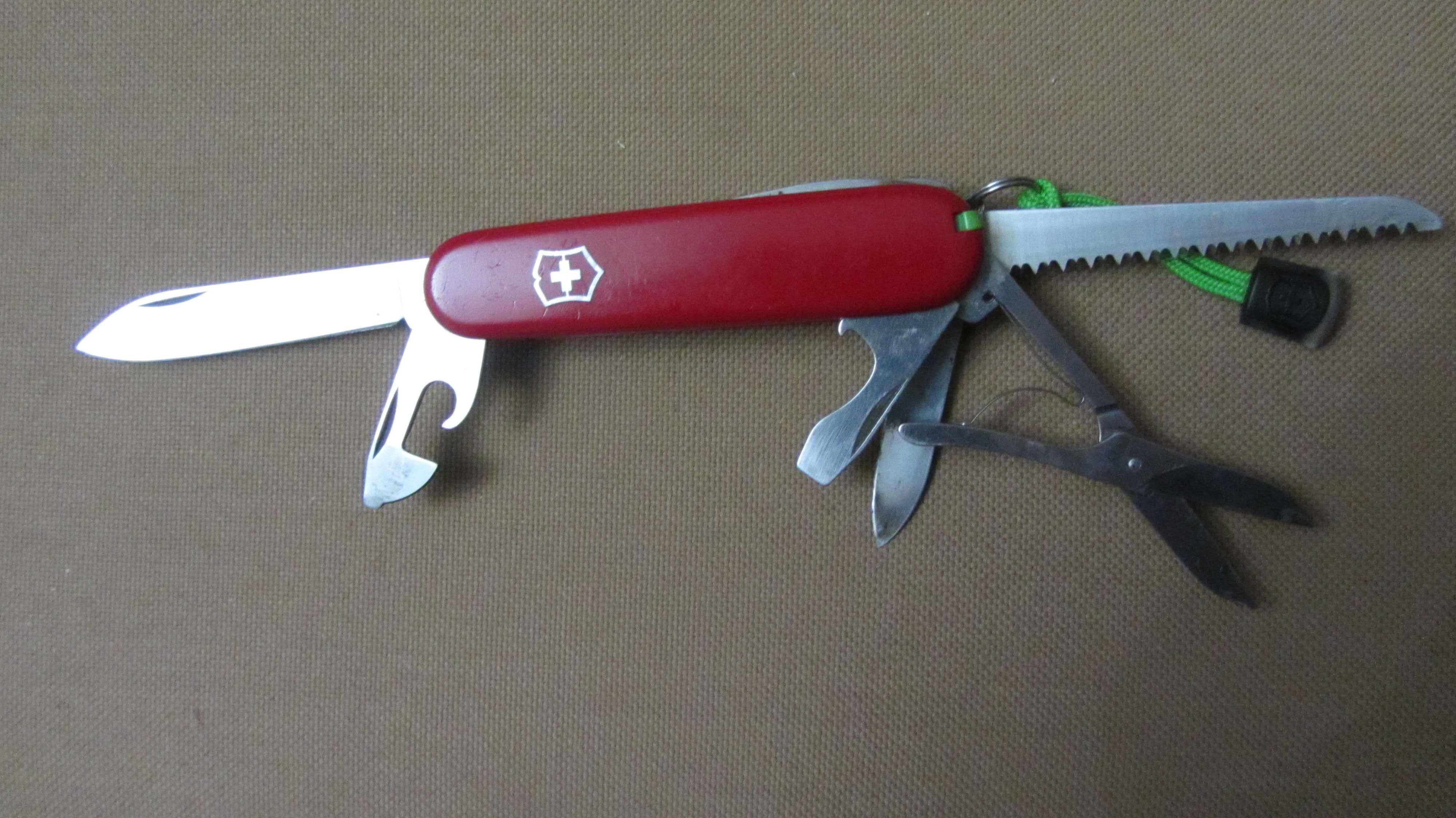 Victorinox Huntsman.