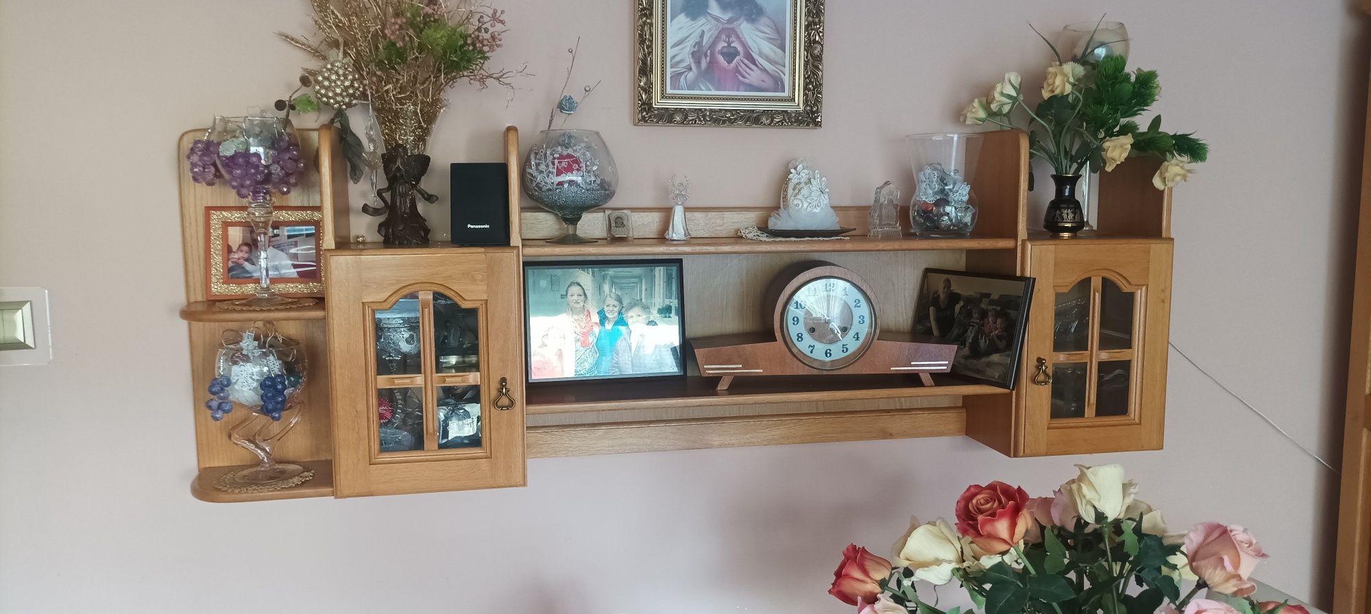 Komplet eleganckich mebli pokojowych z litego drewna