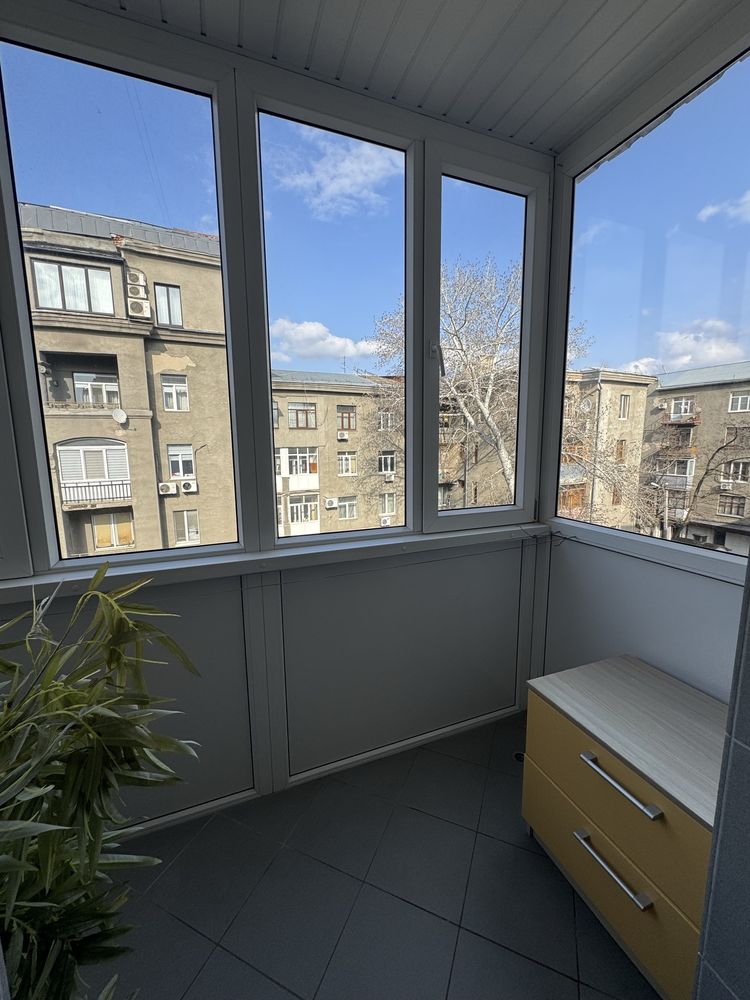 Продаю 4 комн. квартиру 140м2 ул.Сумская, 122 с автоном.отоплением