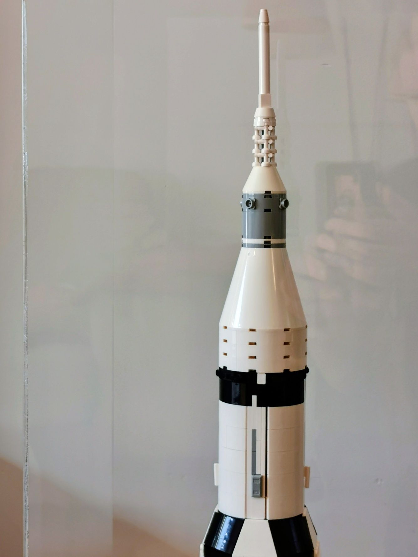 Lego Saturn V + Expositor Acrílico + Caixa e instruções originais