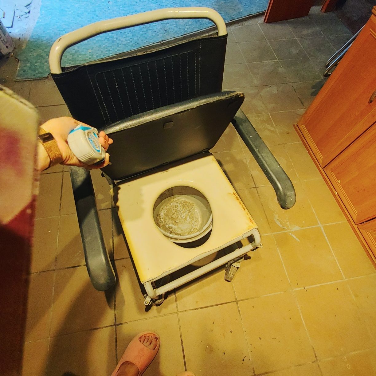 Toaleta krzeslo przenosna