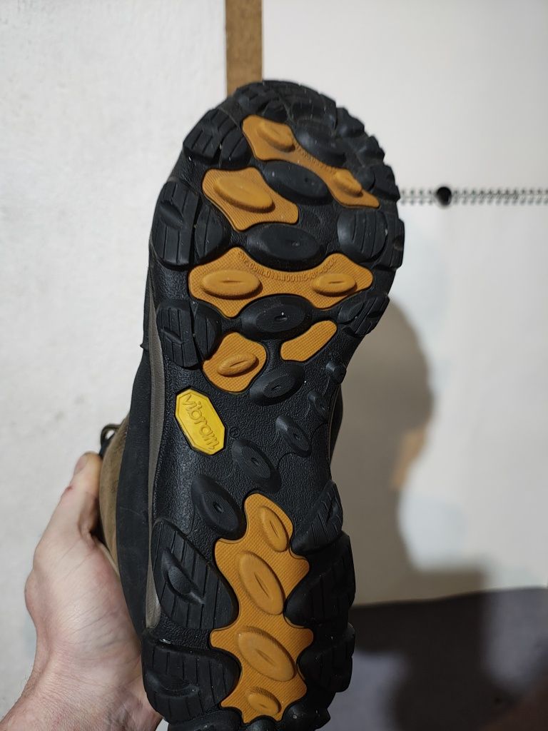 Buty zimowe ocieplane Merrell na membranie waterproof. Rozmiar 44