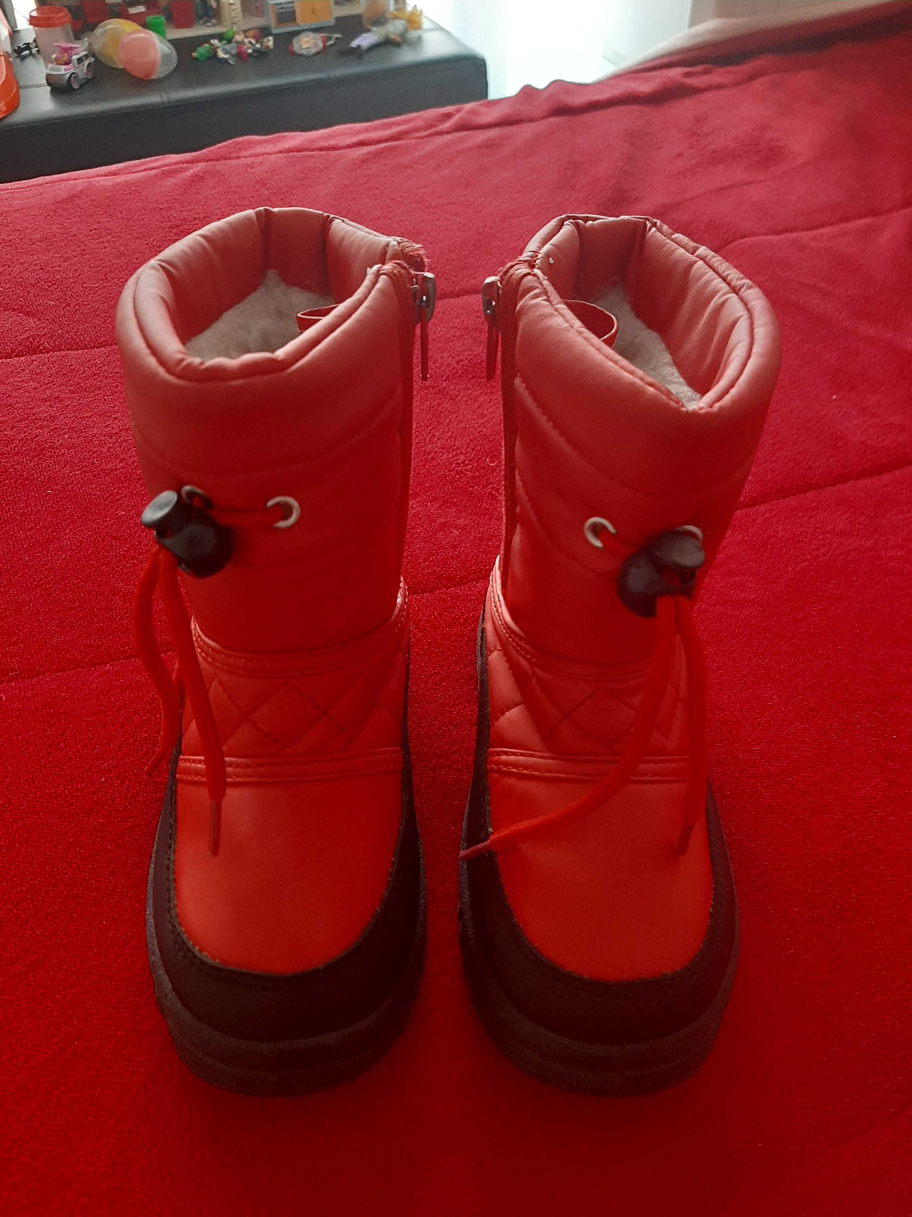 Botas Vermelhas Berg 26