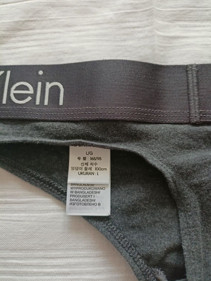 Stringi Calvin Klein