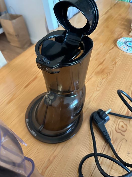 Wyciskarka wolnoobrotova Kuvings Evo820 biała w pełni sprawna