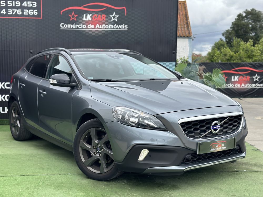 Volvo V40 1.6 D2 ‘ Cross Country ‘  GARANTIA