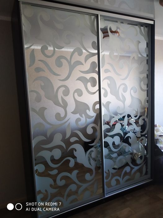 Шкаф-купе в идеальном состоянии.