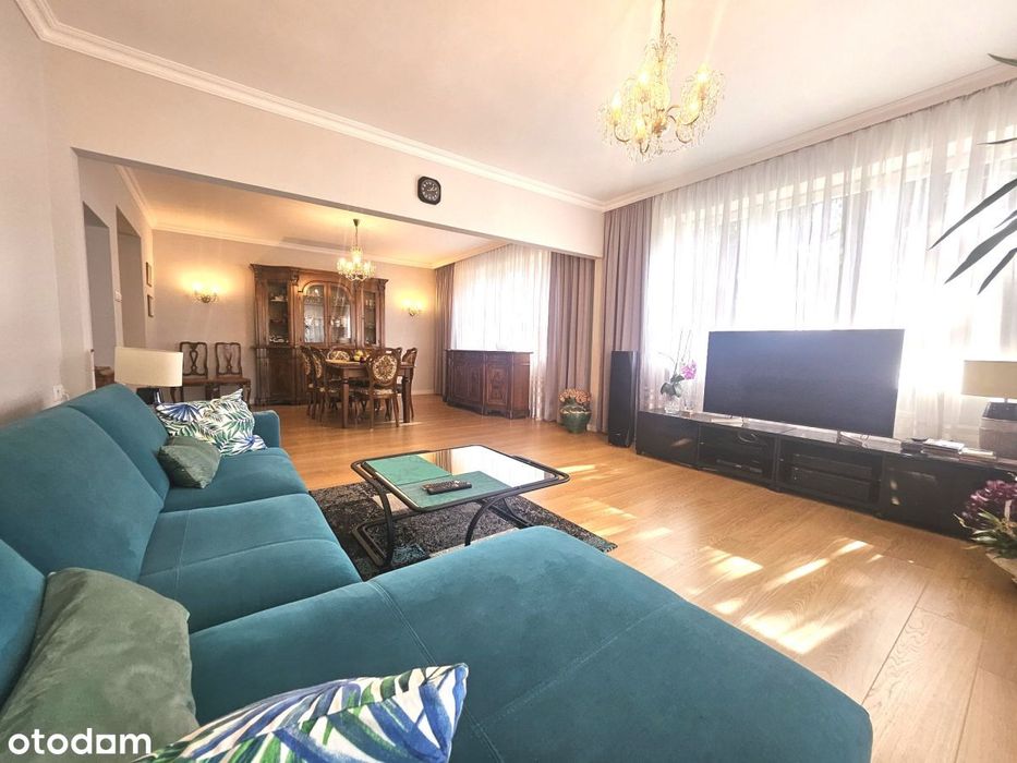 z tarasem garaż i wiata na 5 samochodów