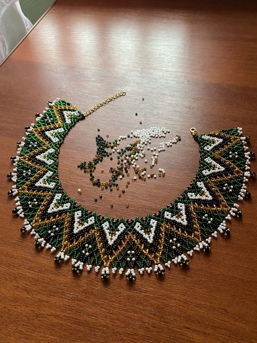 Силянка, криза, гердан, вироби, намисто з бісеру