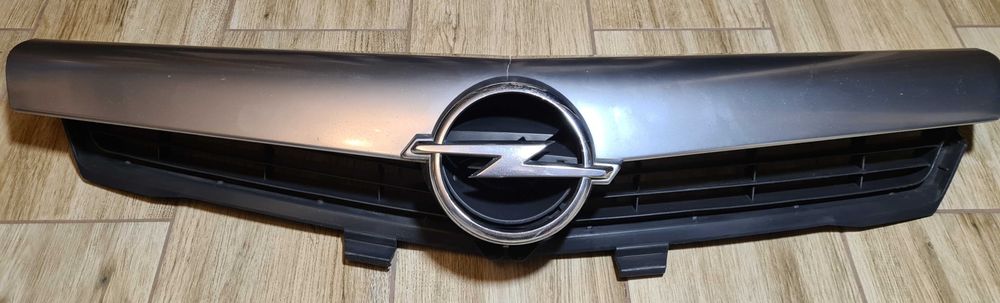 Atrapa chrom opel tigra B, Twintop