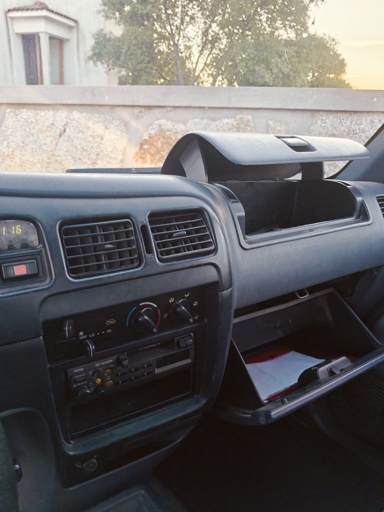 Toyota Hilux 2.4D | X-CAB | Direção Assistida |