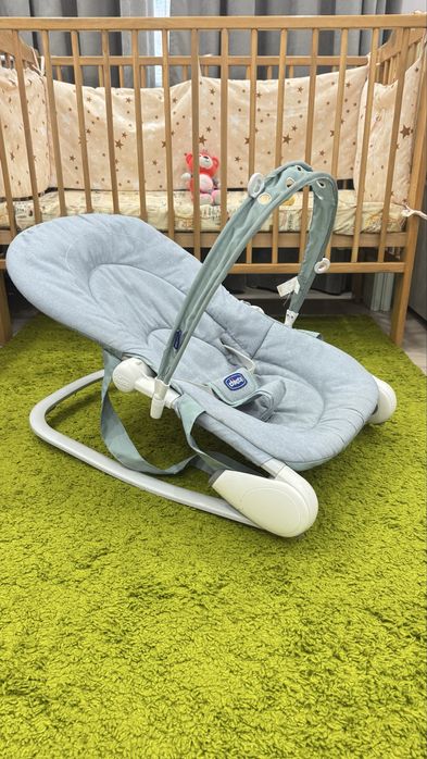 Крісло-гойдалка шезлонг Chicco Hoopla