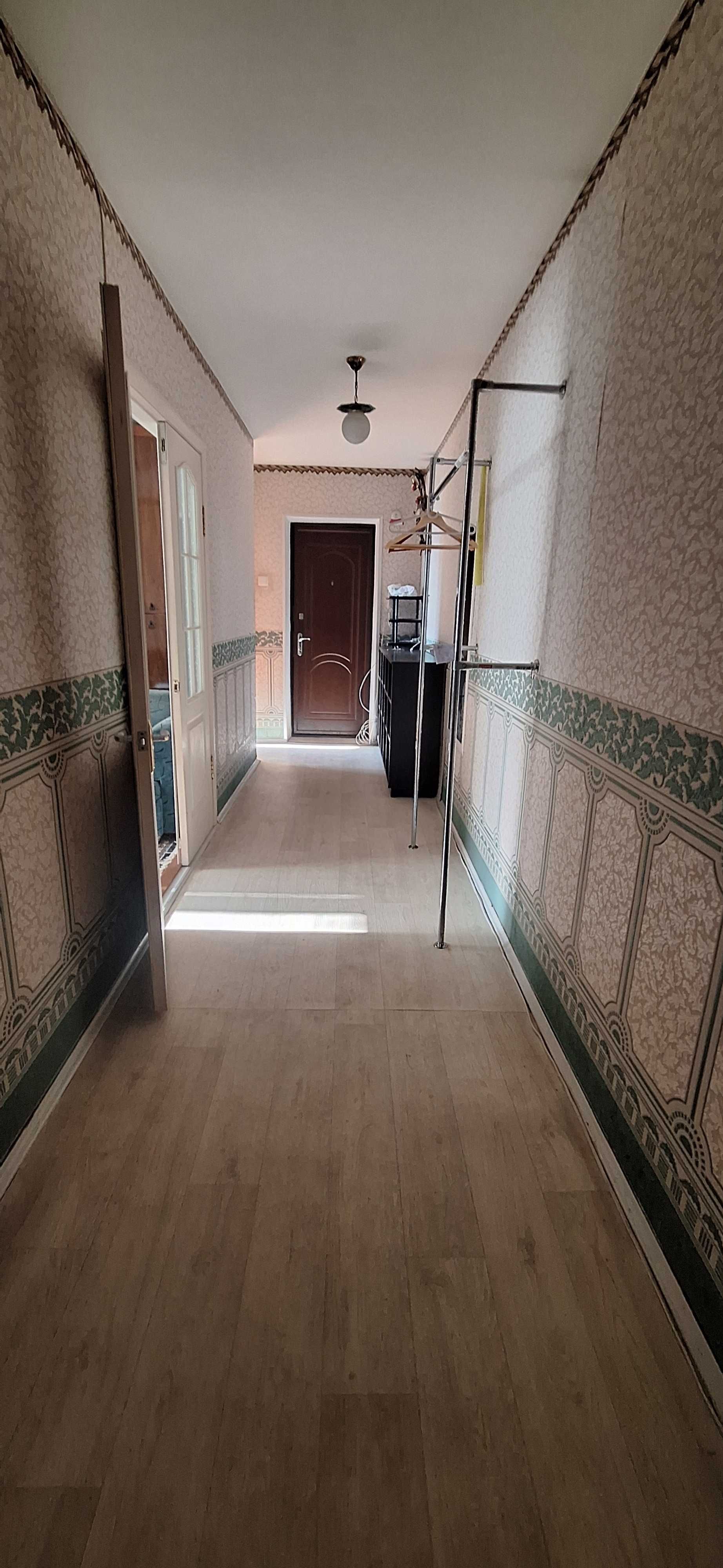 Сдается 3 ком. кв. в Корабельном р-н по.Богоявленский 327/2