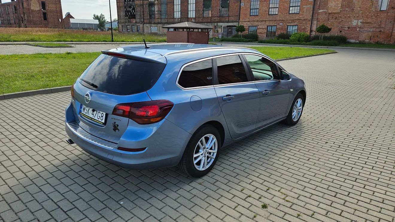 Opel Astra Astra 1.6 Turbo 180 km