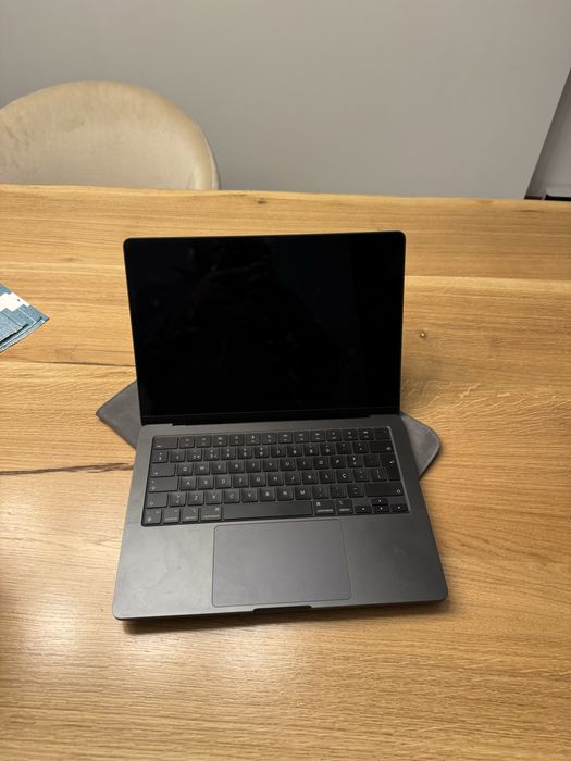 MacBook Pro 14” M3 Pro — 18 GB RAM, 512 GB SSD
