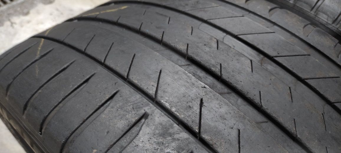 Pneus 265/40/21 Michelin semi novos