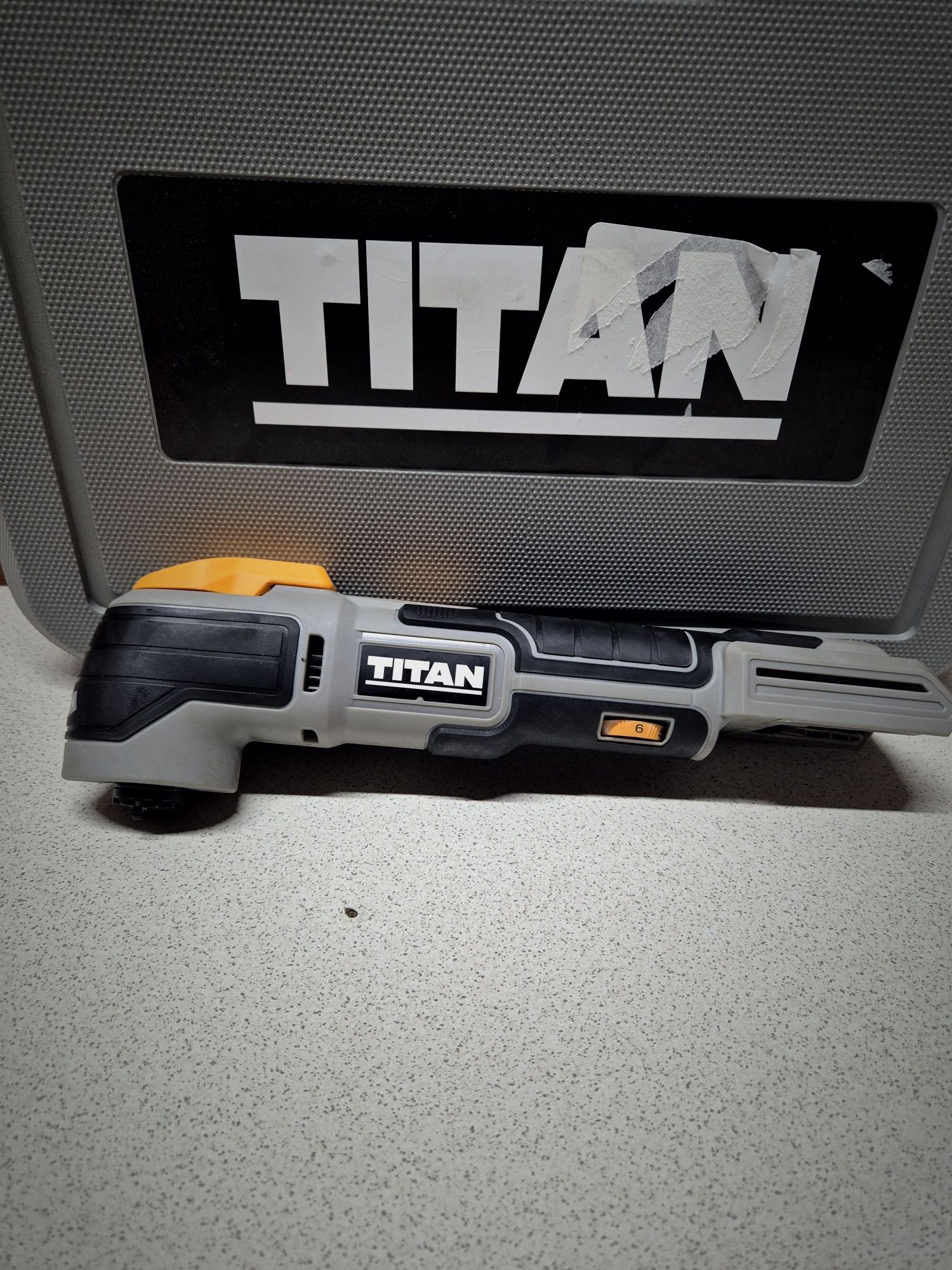 Titan Multitool urządzenie wielofunkcyjne 18V
