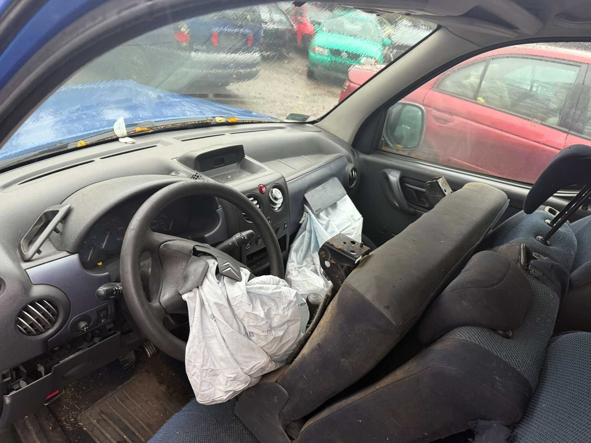Klapa tylna berlingo 1 fl kod lakieru KMHC