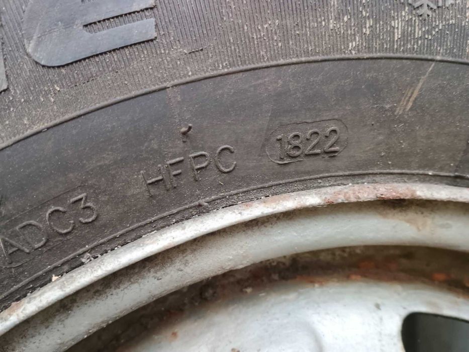Felgi z oponami zimowymi 155/80 R13 2szt.