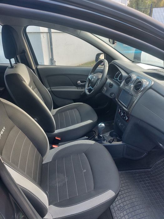 Dacia Sandero Stepway automat 2017 r mały przebieg