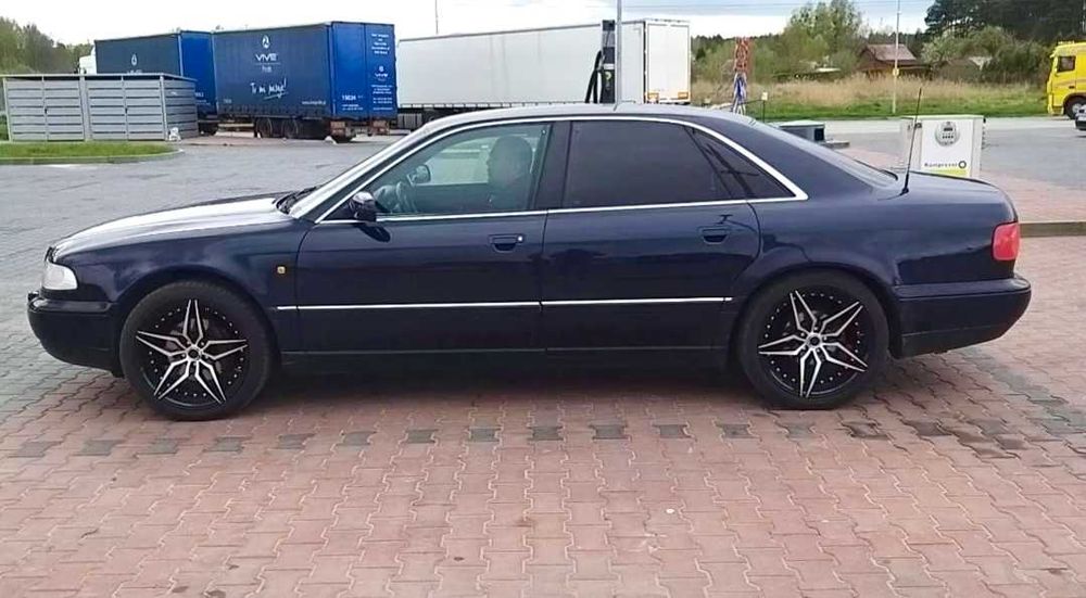Audi A8 D2 3.7 V8 230KM Quatro Benzyna + LPG 1999r