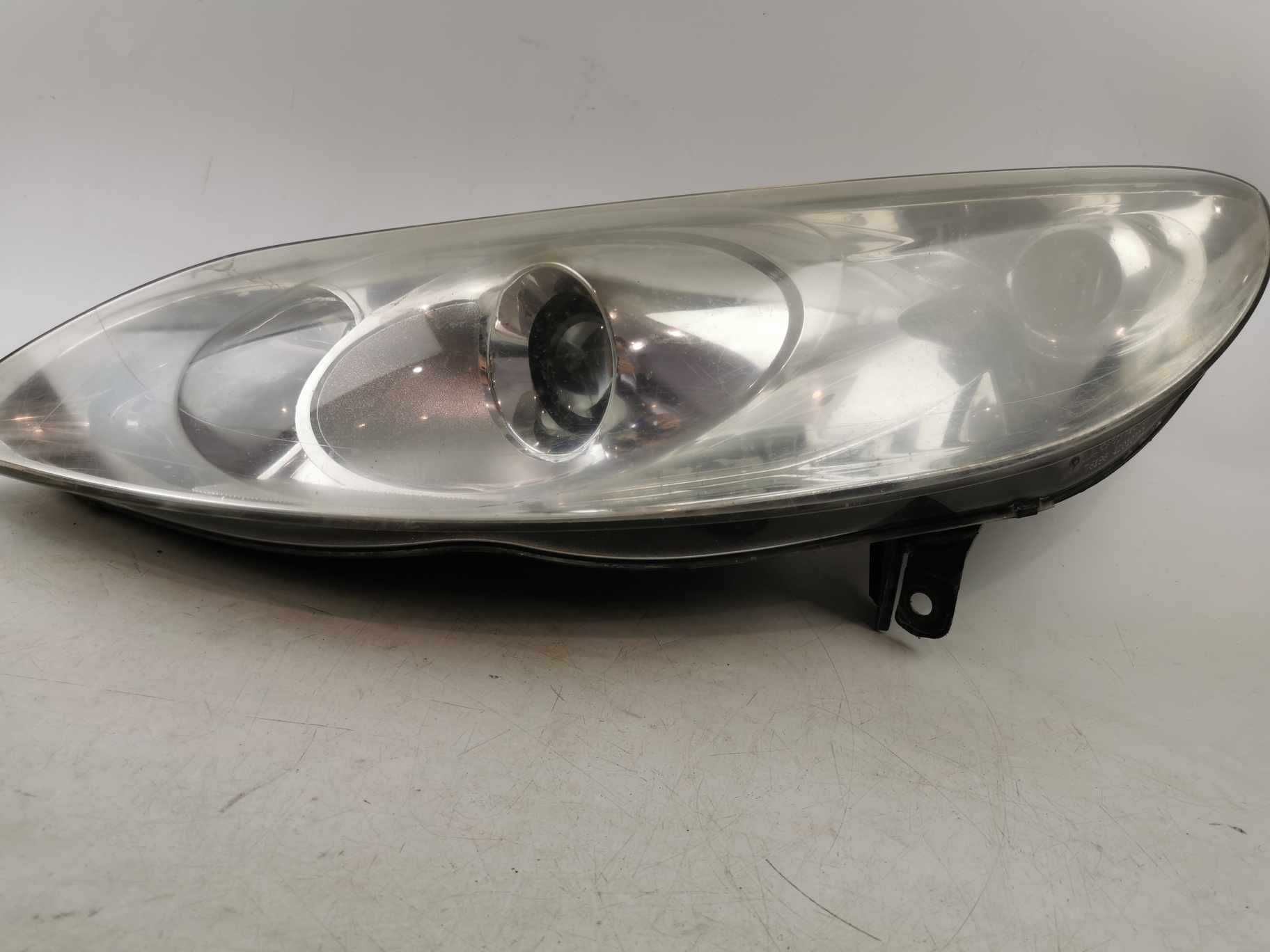 Lampa Lewa przednia przód Peugeot 407 SW 04-08