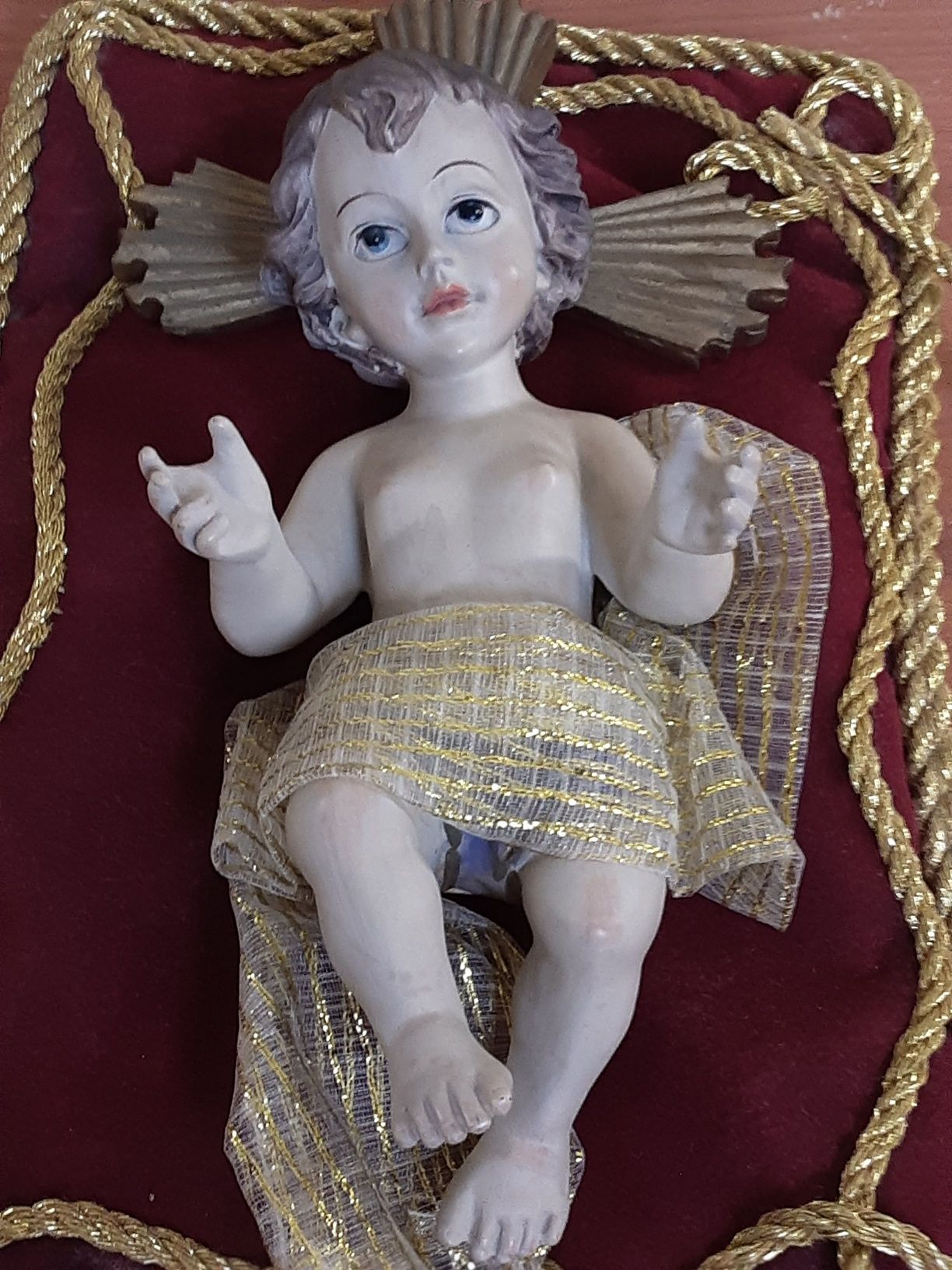 Menino Jesus  na sua alcofa