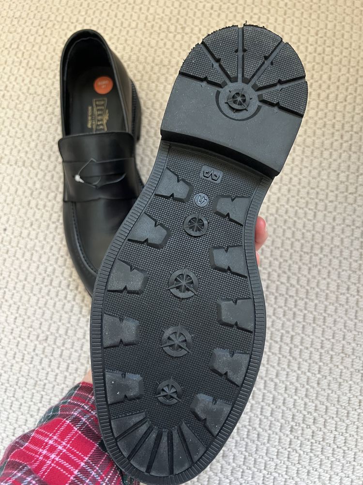 Чоловічі туфлі лофери чорні 42 (28,2см)