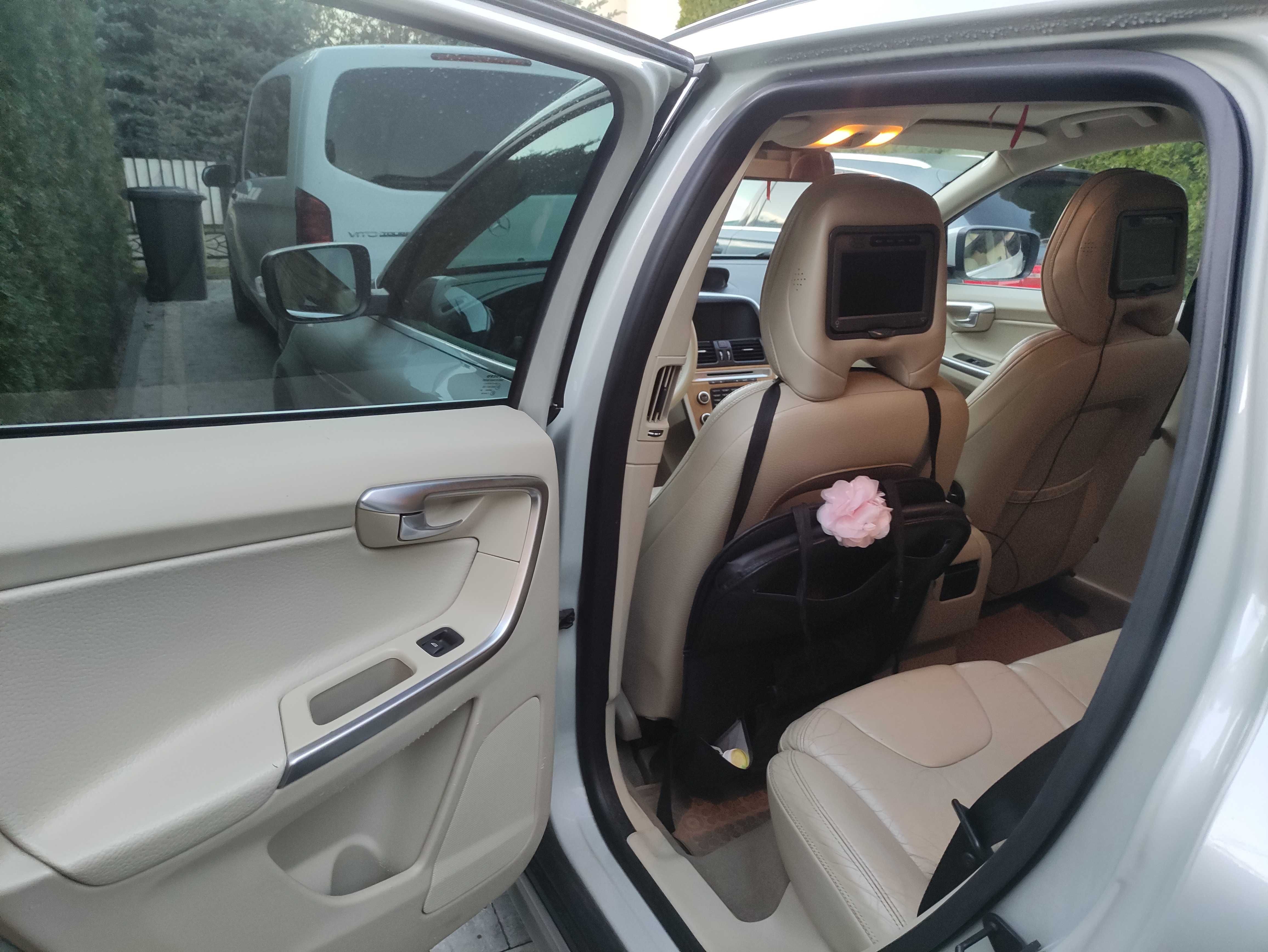 Volvo XC60 2.4 D5 205KM Panorama Skrętny Xenon DVD.
